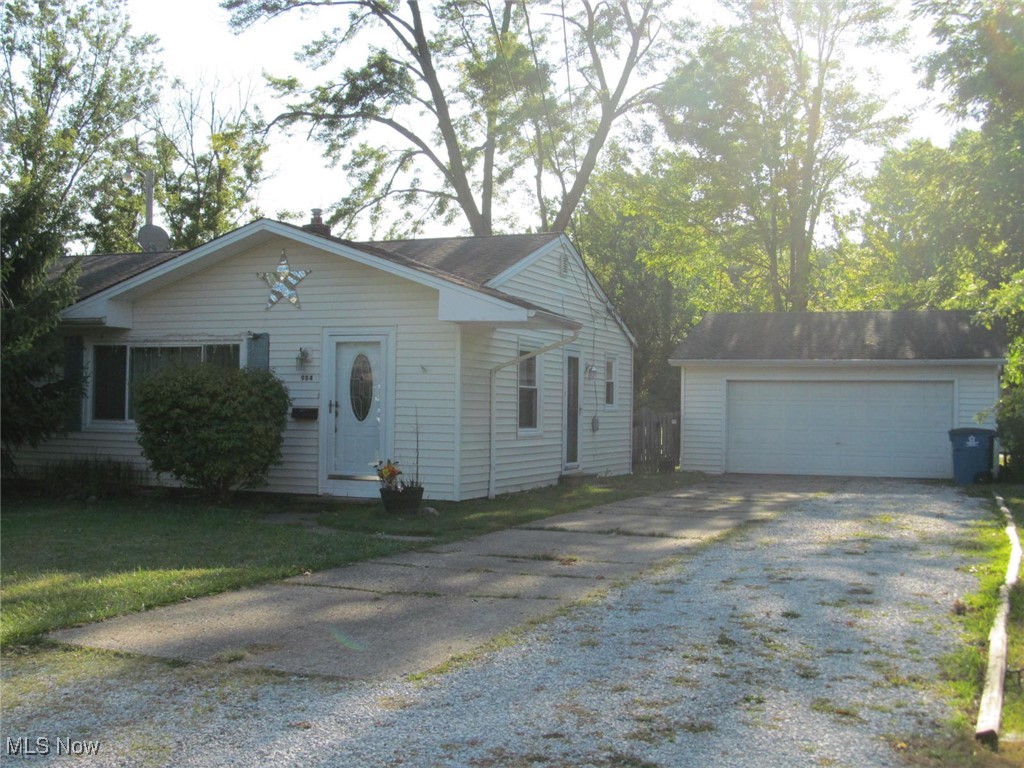 Eastlake Dr, Eastlake, OH 44095