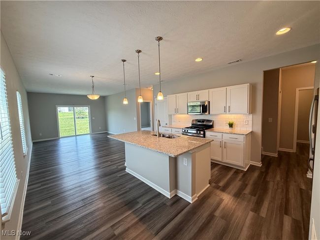 3464 Magnolia Ln, Townhouse with 3 bedrooms, 3 bathrooms and null parking in Uniontown OH | Image 6