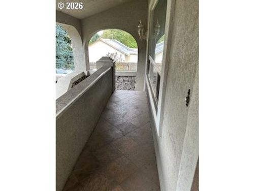 9251 Ne Schuyler St, Portland, OR, 97220 | Card Image