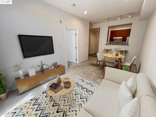 apt-621-989 Franklin St, Oakland, CA, 94607-4475 | Card Image