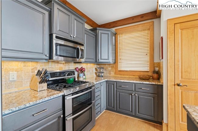 CA7 - 142 Evening View Ln, Condo with 3 bedrooms, 4 bathrooms and null parking in Boone NC | Image 10