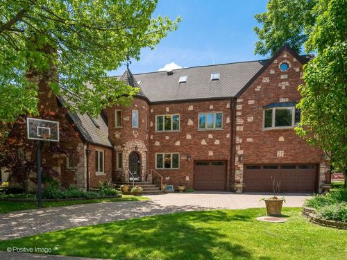 6738 Sauganash Ave, Lincolnwood, IL, 60712-3032 | Card Image