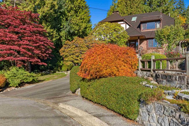 1585 Nelson Avenue, House other with 4 bedrooms, 3 bathrooms and 5 parking in West Vancouver BC | Image 1