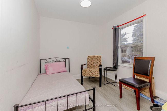 22 Rogers Rd, House other with 4 bedrooms, 2 bathrooms and 4 parking in Brampton ON | Image 14