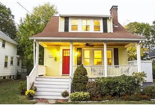 51 Carl St, Newton, MA, 02461-1905 | Card Image