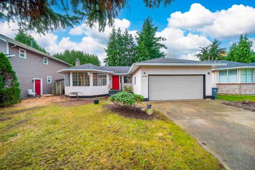 {{alt}} | Card Image