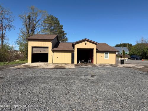 818 Suscon Rd, Pittston, PA, 18640-9539 | Card Image