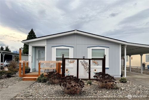 5-325 N Fifth Avenue, Sequim, WA, 98382 | Card Image