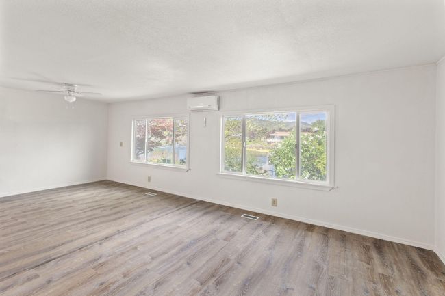 great room | Image 6