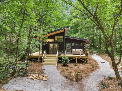 352 Twinbrook Ln, Maggie Valley, NC, 28751-0780 | Card Image