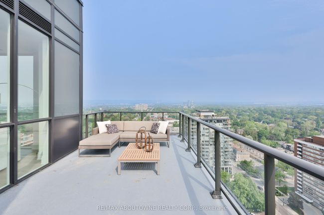 2201 - 2007 James St, Condo with 3 bedrooms, 2 bathrooms and null parking in Burlington ON | Image 33