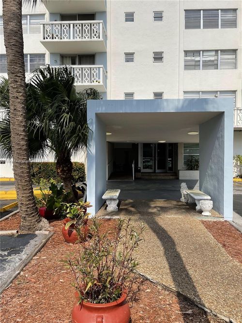 apt-603-13155 Ixora Ct, North Miami, FL, 33181-2369 | Card Image