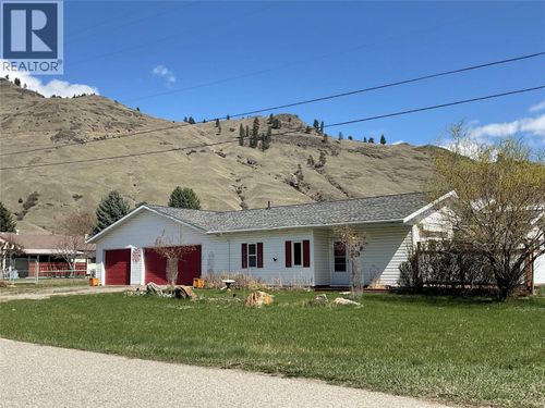 547 Eighth Ave, Midway, BC, V0H1Y0 | Card Image