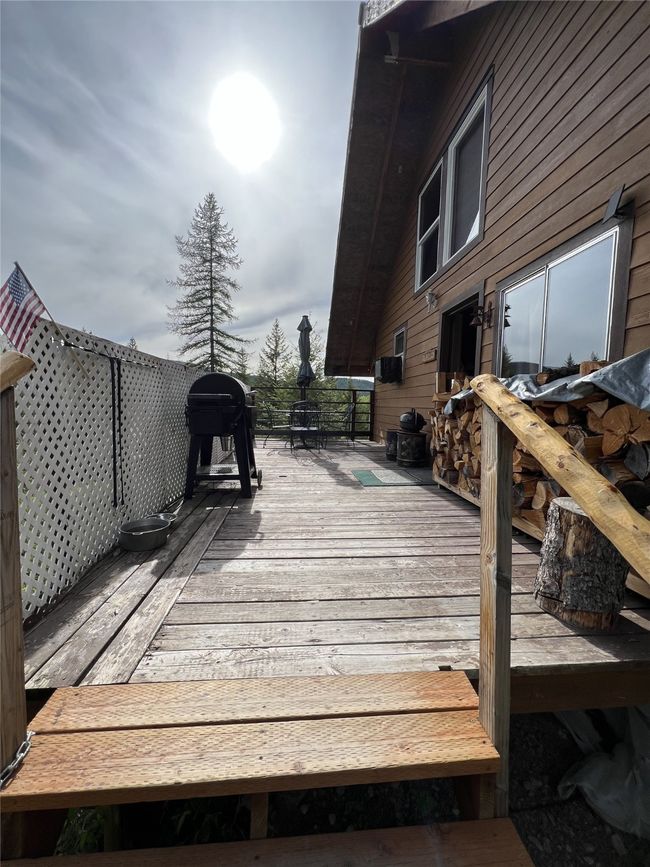 deck area | Image 15