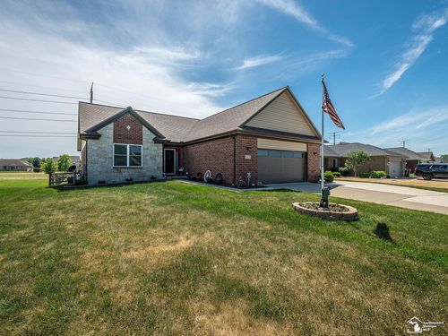5019 Skylark Dr, Monroe, MI, 48161-5301 | Card Image