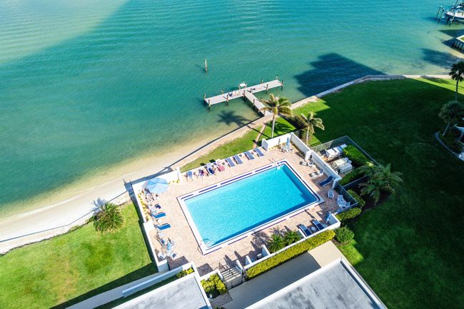 APT-205 - 19800 Sandpointe Bay Dr, Condo with 2 bedrooms, 3 bathrooms and null parking in Tequesta FL | Image 32