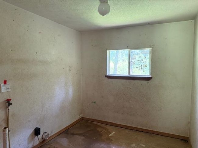 1700 Woodrow St, House other with 3 bedrooms, 1 bathrooms and null parking in Silsbee TX | Image 6