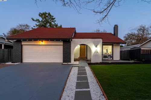3556 Touriga Dr, Pleasanton, CA, 94566-6931 | Card Image