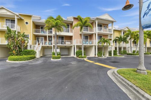 424 Bahia Beach Blvd, RUSKIN, FL, 33570-3052 | Card Image
