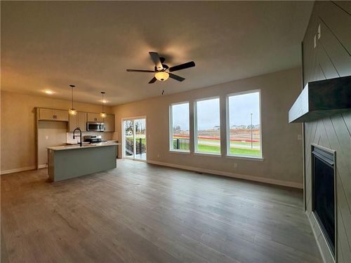 3036 Nw 95th Ter, Kansas City, MO, 64154-1571 | Card Image