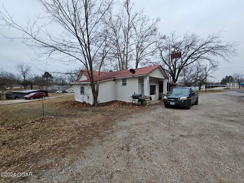 306/308 Jesse James Road, Pineville, MO, 64856 | Card Image