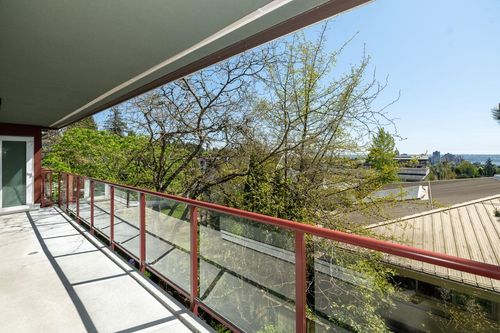 322-121 W 29th St, North Vancouver, BC, V7N4L6 | Card Image