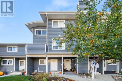 200 Shawnessy Dr Sw, Townhouse with 2 bedrooms, 2 bathrooms and 1 parking in Calgary AB | Image 1