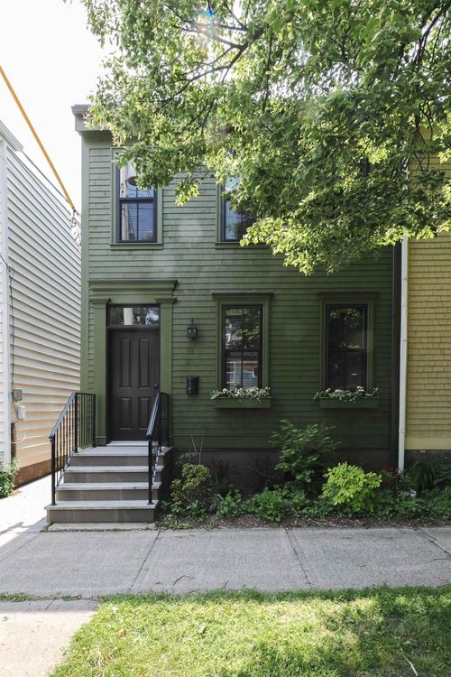 2476 John St, Halifax, NS, B3K4K7 | Card Image