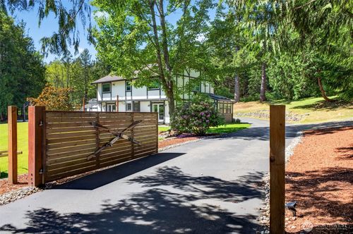 9300 86th Ave Nw, Gig Harbor, WA, 98332-6714 | Card Image