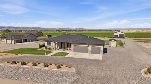 1647 Saddle Ring Ct, Loma, CO, 81524-8905 | Card Image