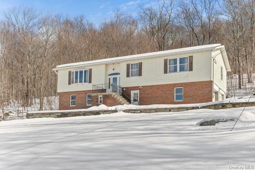 73 Chief Nimham Cir, Carmel, NY, 10512-3627 | Card Image