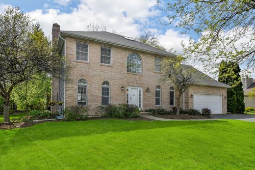 635 Samantha Cir, Geneva, IL, 60134-4413 | Card Image