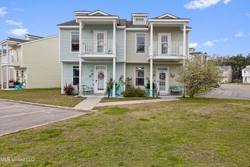 a-1181 Century Oaks Dr, Gulfport, MS, 39507-1517 | Card Image