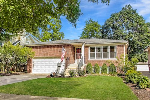 5 N Maple St, Mount Prospect, IL, 60056-2523 | Card Image