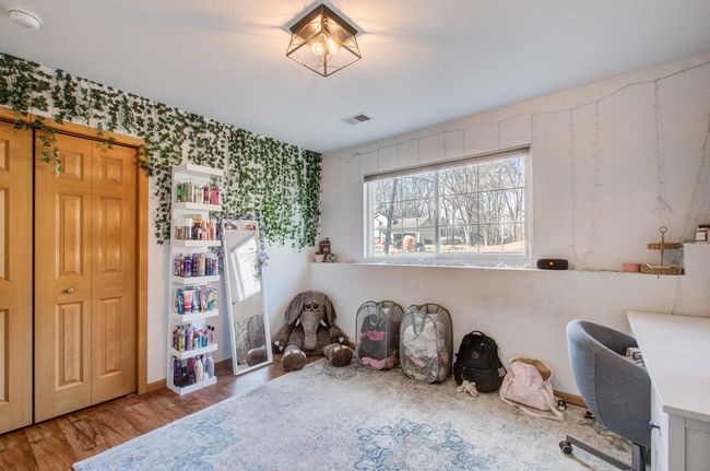Lower Bedroom | Image 16