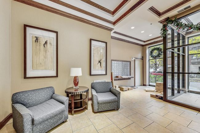 Lobby | Image 36