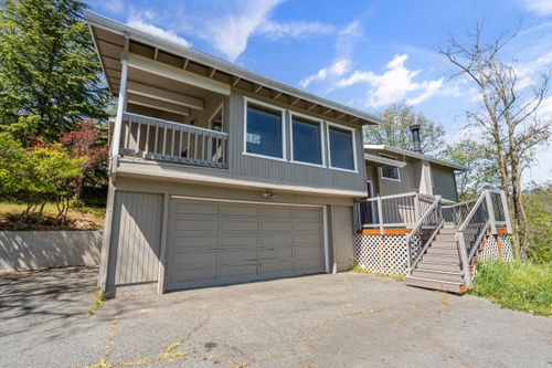 1704 Nw Sunview Pl, Grants Pass, OR, 97526-1173 | Card Image