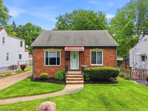 4209 Clague Rd, North Olmsted, OH, 44070-2312 | Card Image