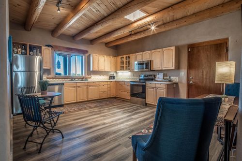 unit-b-327B Valverde St, Taos, NM, 87571-6714 | Card Image
