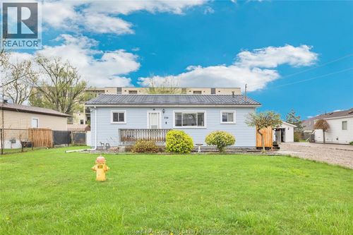 329 Parkside Drive, Mcgregor, ON, N0R1J0 | Card Image