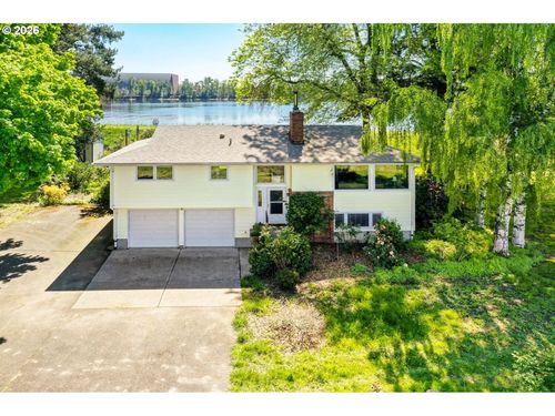 16530 Nw Gillihan Rd, Portland, OR, 97231 | Card Image