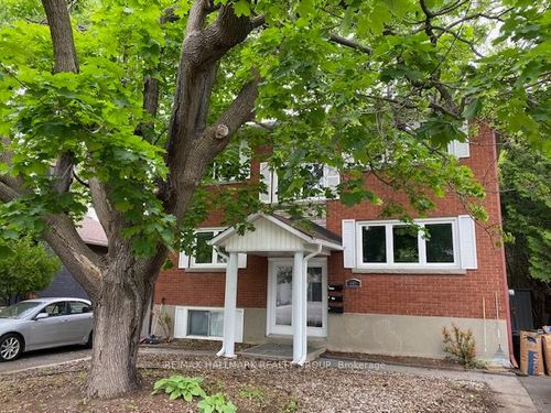 657 Golden Ave, Ottawa, ON, K2A2G3 | Card Image
