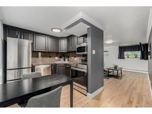 101-1390 N Emerson St, Denver, CO, 80218-1848 | Card Image