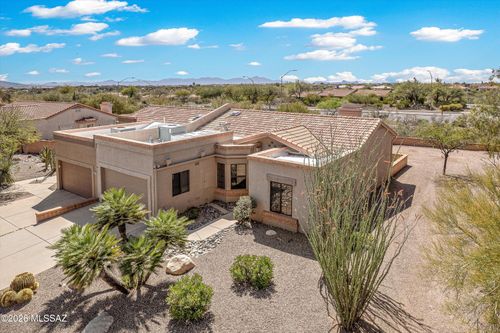 14045 N Desert Butte Dr, Oro Valley, AZ, 85755-9332 | Card Image