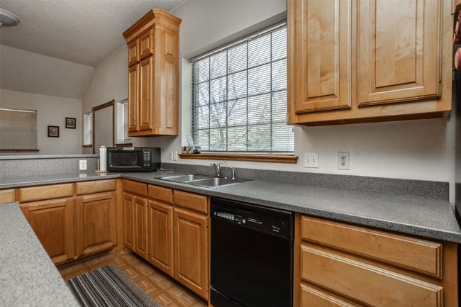 269 Howard Rd, Home with 3 bedrooms, 3 bathrooms and null parking in Valley View TX | Image 8