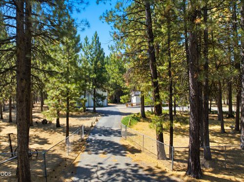15362 Ponderosa Loop, La Pine, OR, 97739-8935 | Card Image
