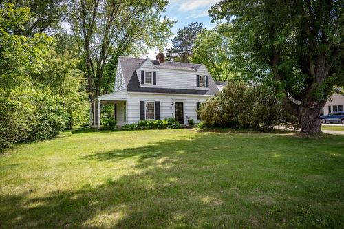 320 Elm Ave W, Menomonie, WI, 54751-1537 | Card Image