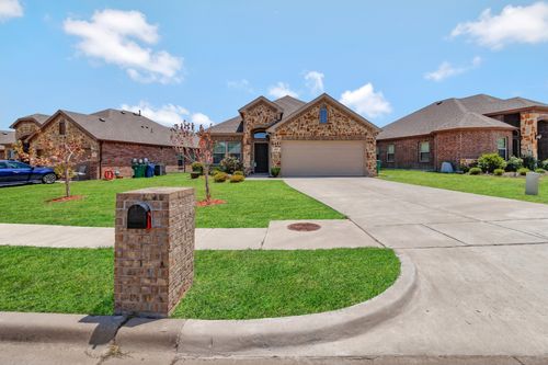 609 Beechwood Dr, Greenville, TX, 75402-8111 | Card Image