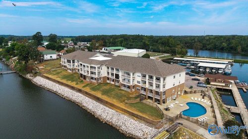 109-6122 Bay Village Dr, Athens, AL, 35611-3720 | Card Image