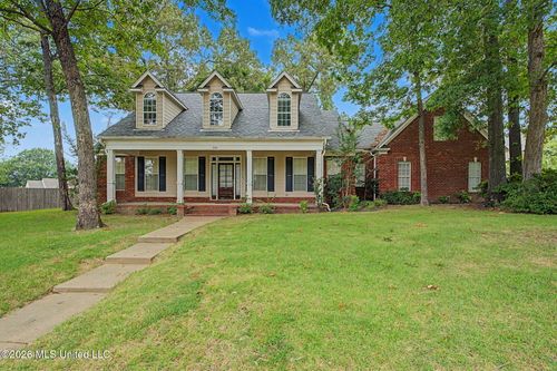 800 Cedar Xing, Hernando, MS, 38632-6645 | Card Image